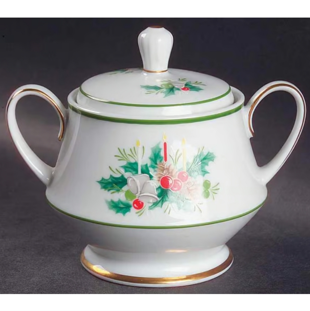 Noritake sugar bowl and lid, Holly pattern